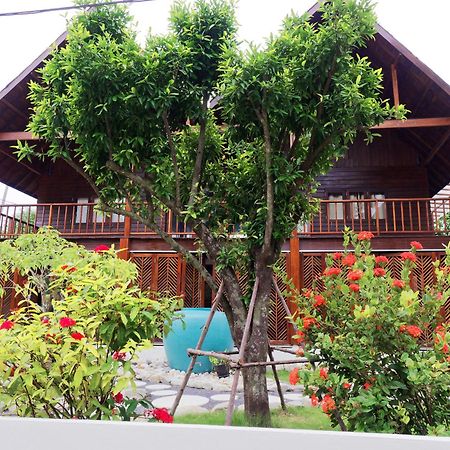 Leeloo Paradise Khanom Exteriör bild