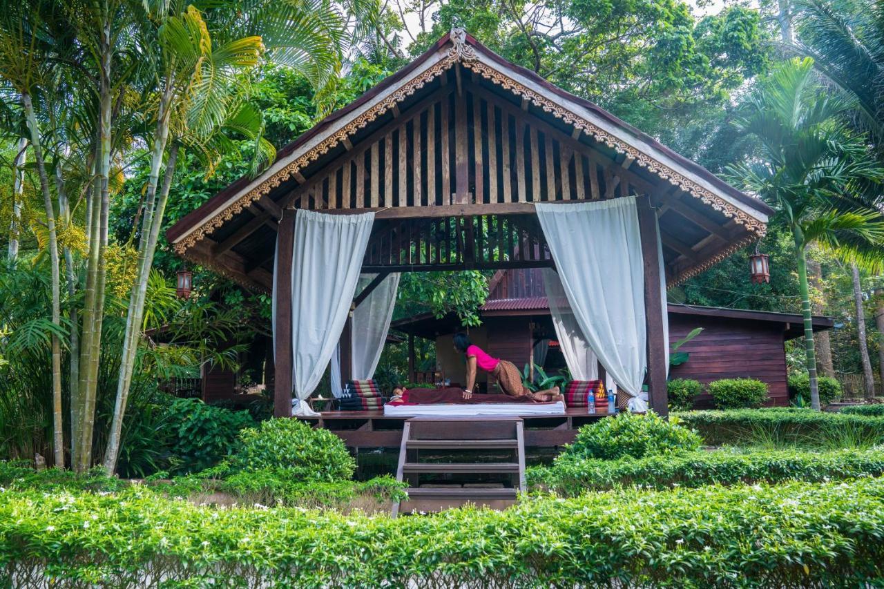 Leeloo Paradise Khanom Exteriör bild