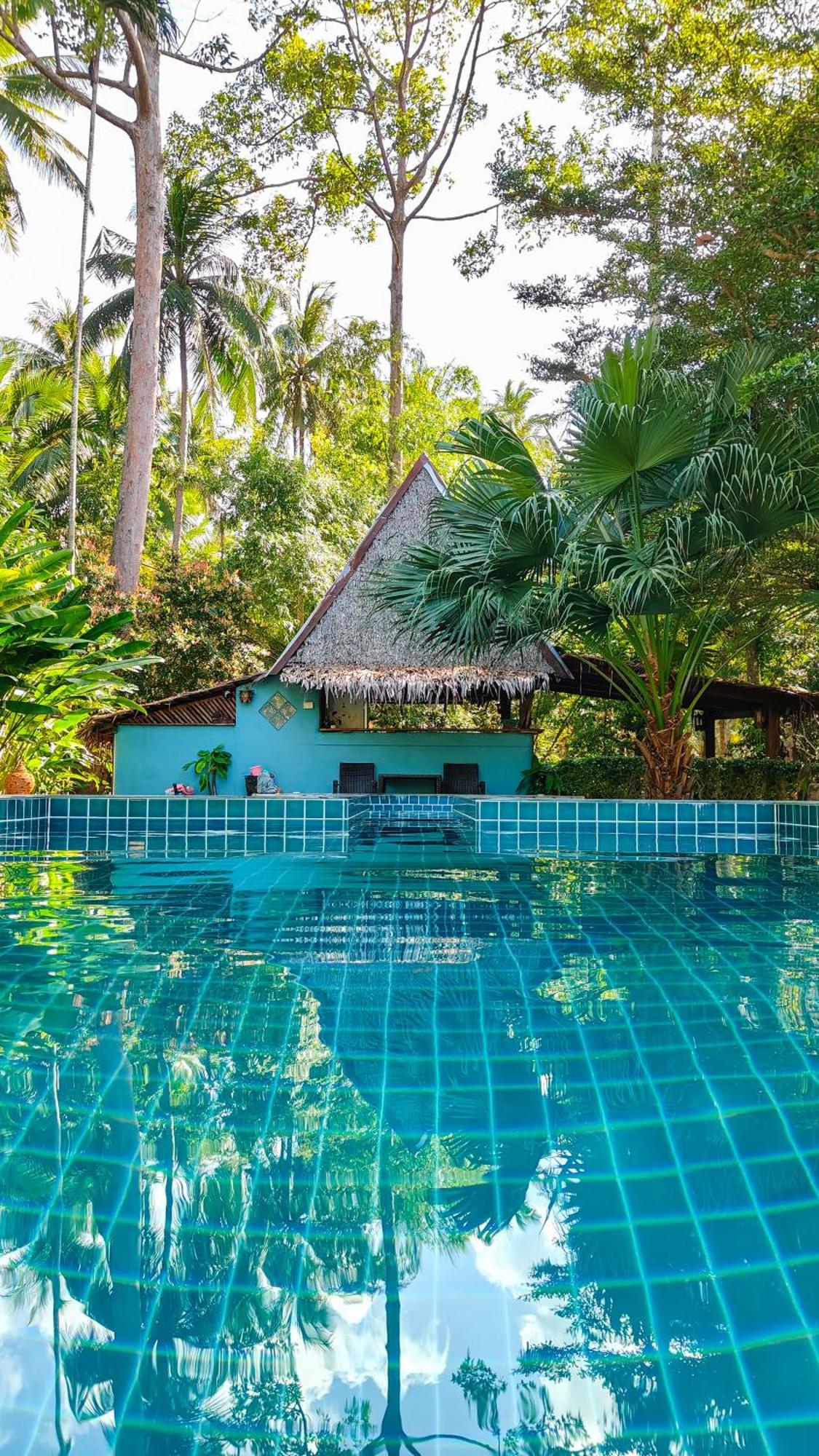 Leeloo Paradise Khanom Exteriör bild